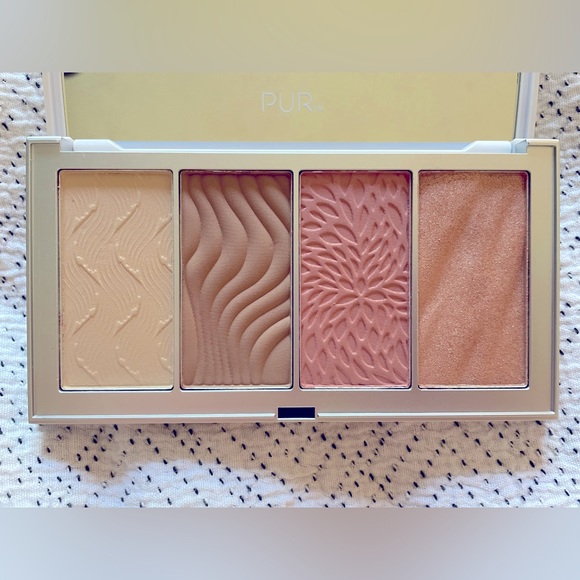 PÜR 4-IN-1 SKIN-PERFECTING POWDER Face Palette FAIR LIGHT - Picture 7 of 8